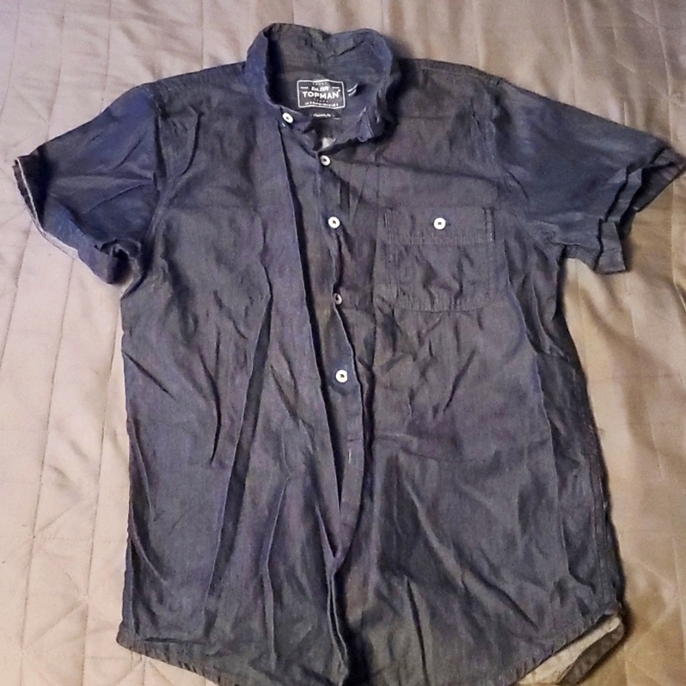 TOPMAN dark blue chambray s/s button up (S)